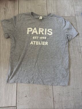 H&M Gray 'Paris Atelier' Graphic Tee